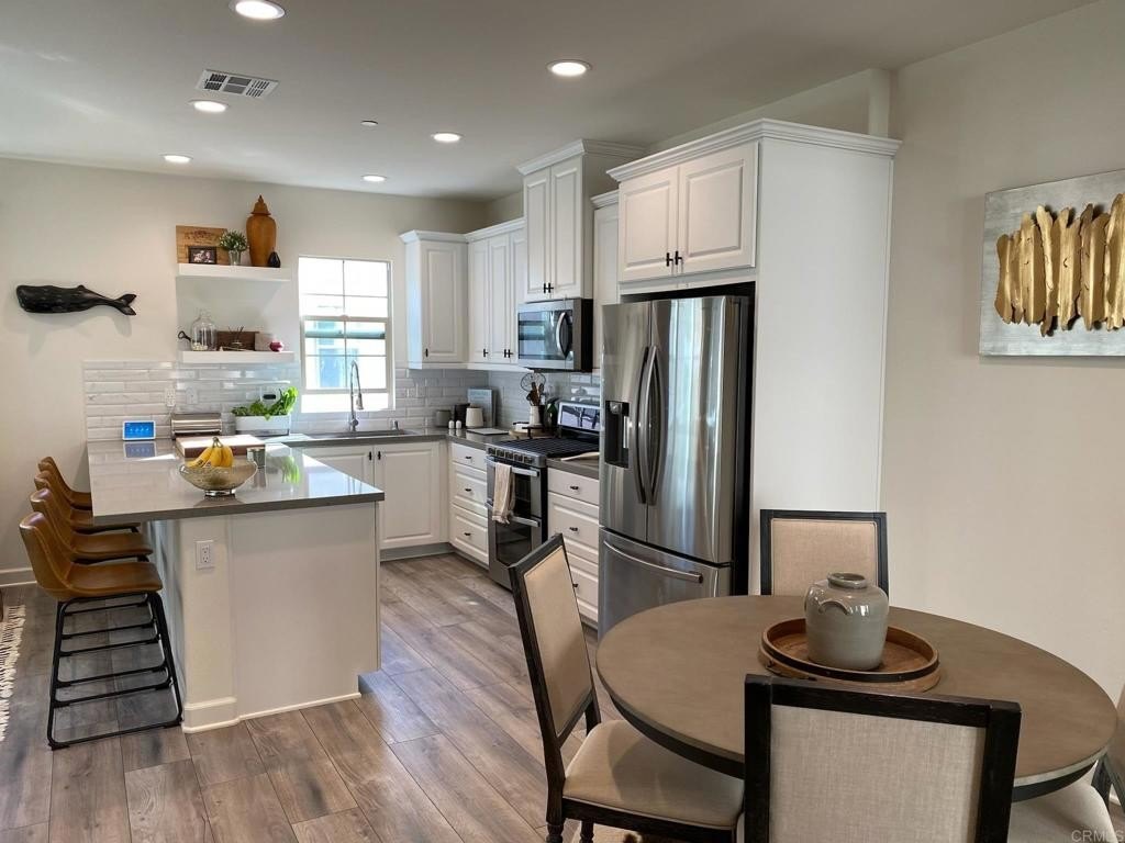 San Marcos, California, 92078, United States, 2 Bedrooms Bedrooms, ,3 BathroomsBathrooms,Residential,For Sale,1940143