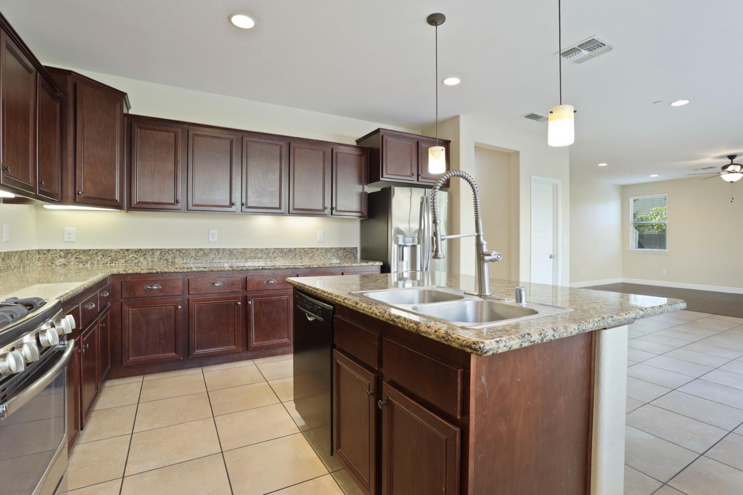 Stockton, California, 95209, United States, 5 Bedrooms Bedrooms, ,3 BathroomsBathrooms,Residential,For Sale,1931526
