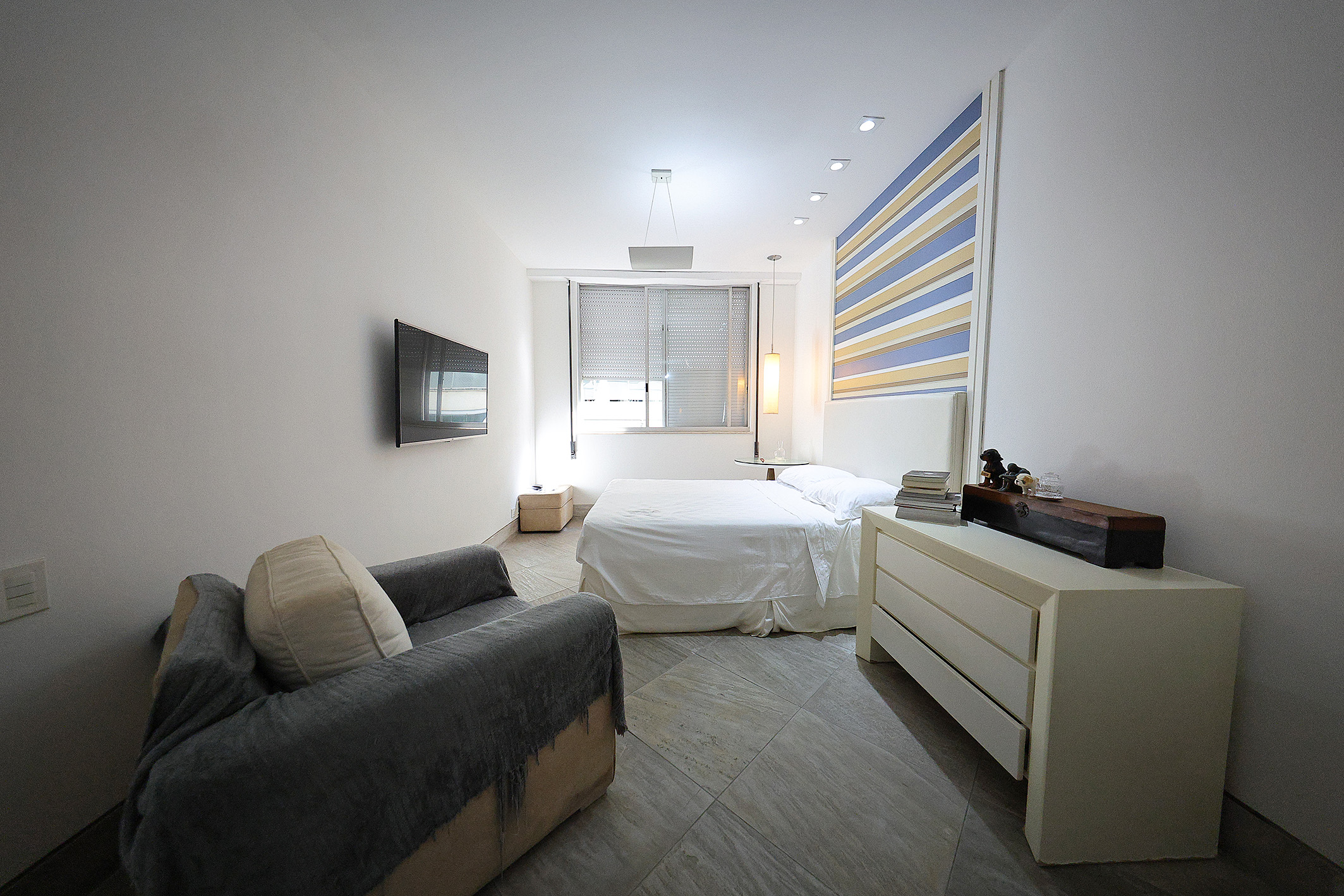  Circular floor plan apartment one block from the beach - 物件實景