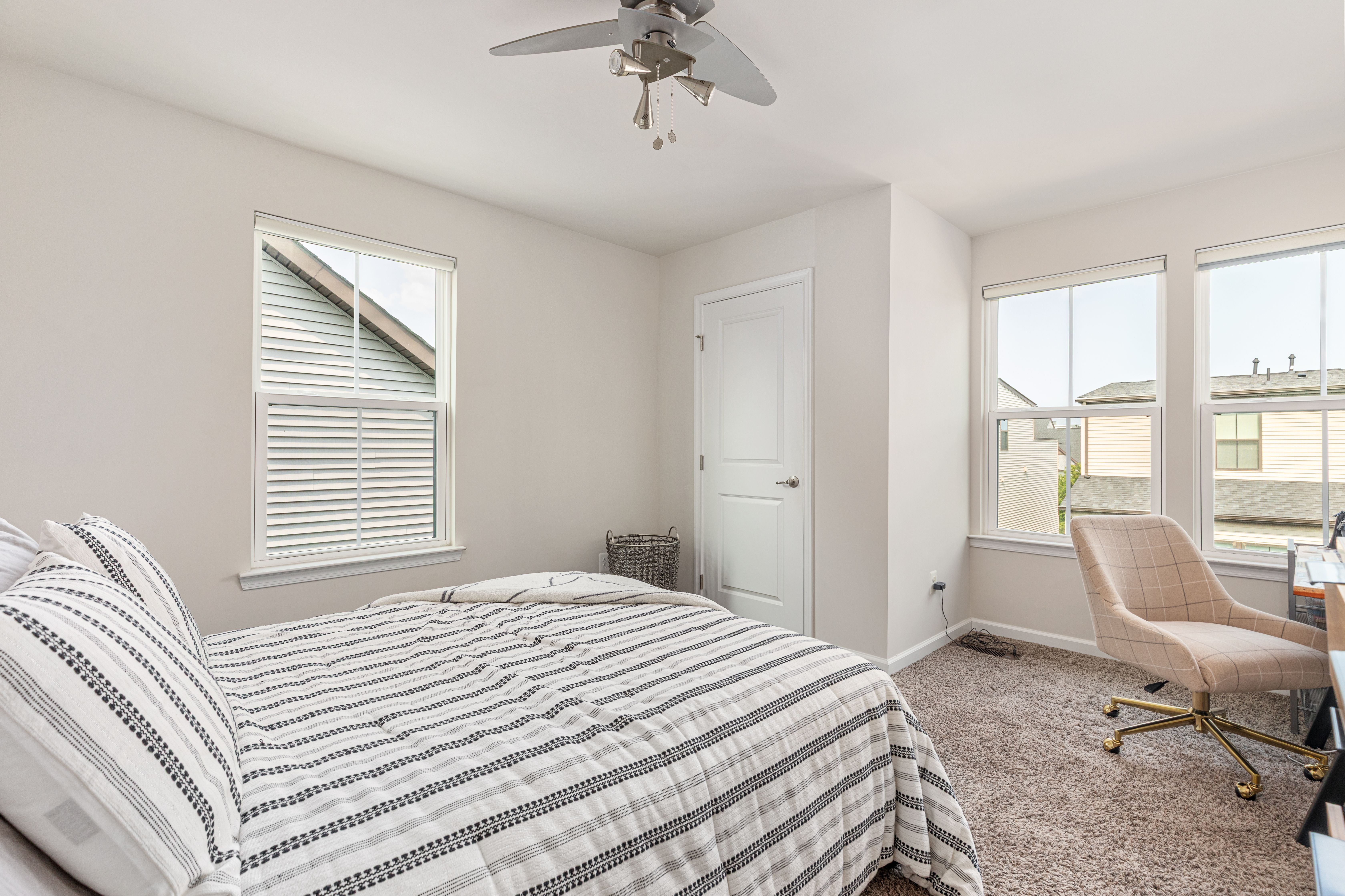  22318 Tees Terrace, Ashburn, VA, 20148 - 物件實景