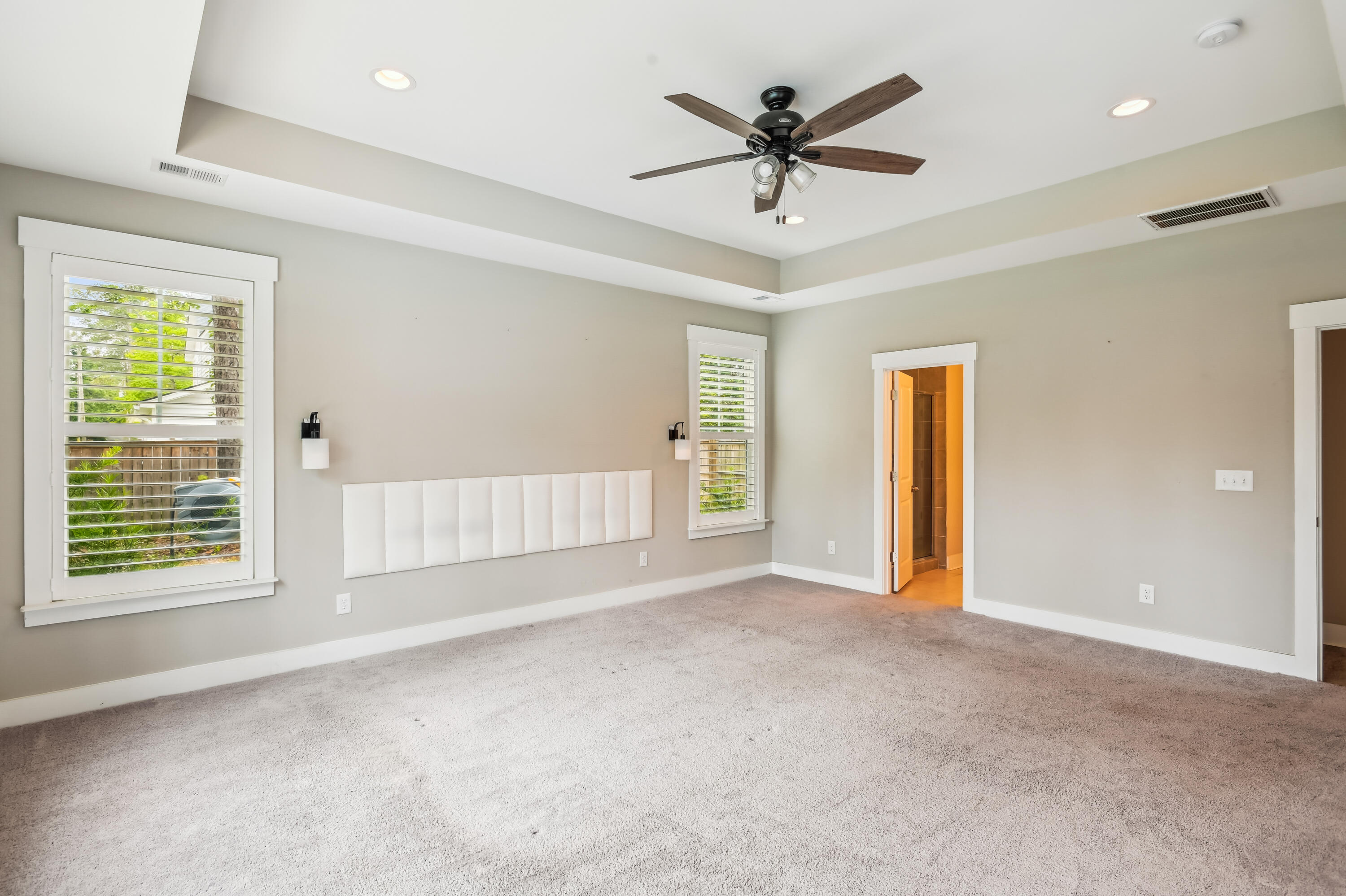 Summerville, South Carolina, 29483, United States, 4 Bedrooms Bedrooms, ,4 BathroomsBathrooms,Residential,For Sale,1897286