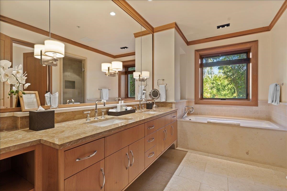 Lahaina, Hawaii, 96761, United States, 3 Bedrooms Bedrooms, ,4 BathroomsBathrooms,Residential,For Sale,1927405