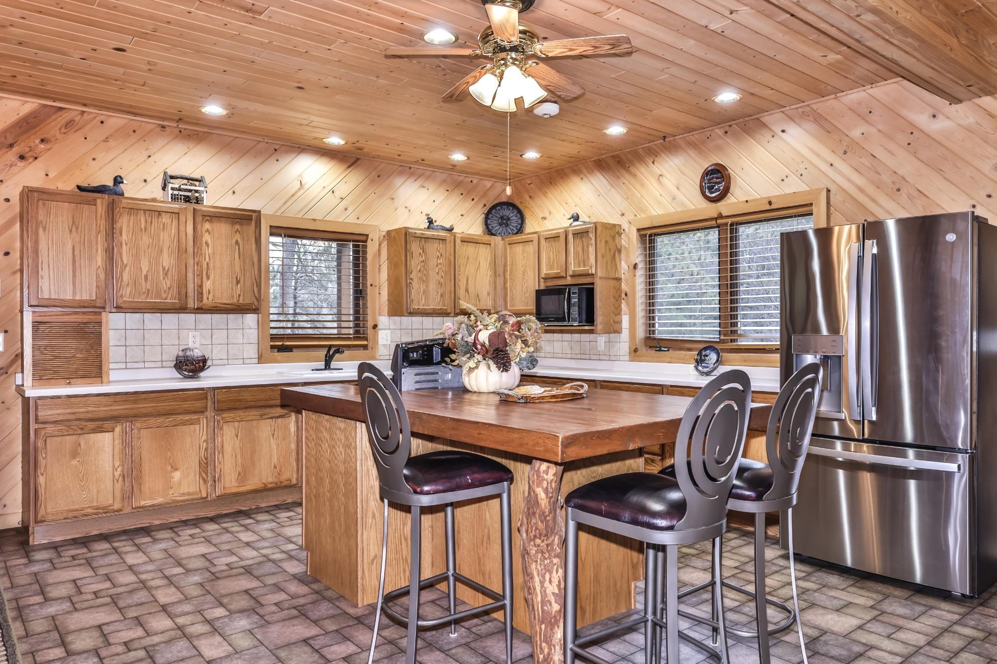 Tomahawk, Wisconsin, 54487, United States, 3 Bedrooms Bedrooms, ,2 BathroomsBathrooms,Residential,For Sale,1981135