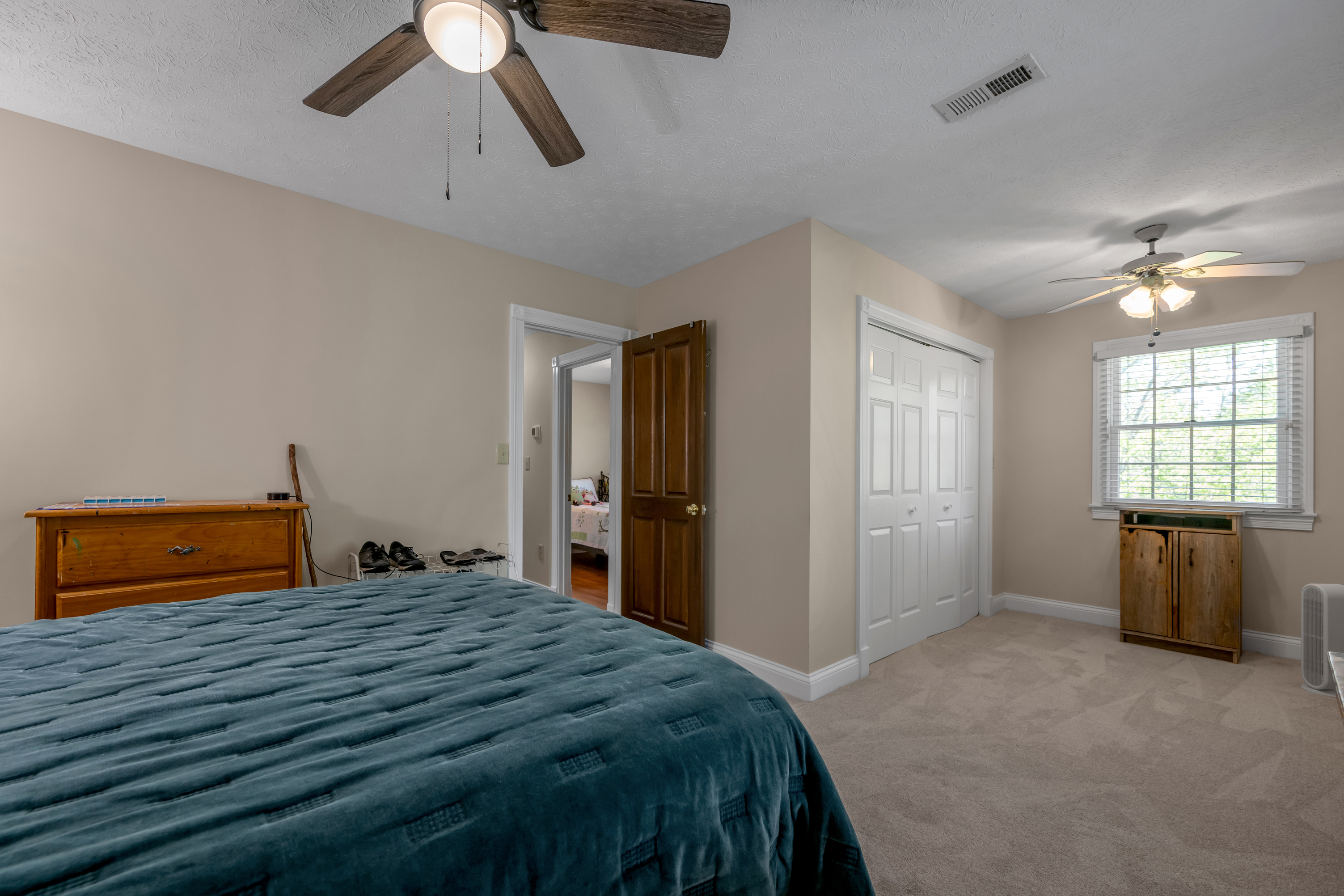  186 Hunter Drive - 物件實景