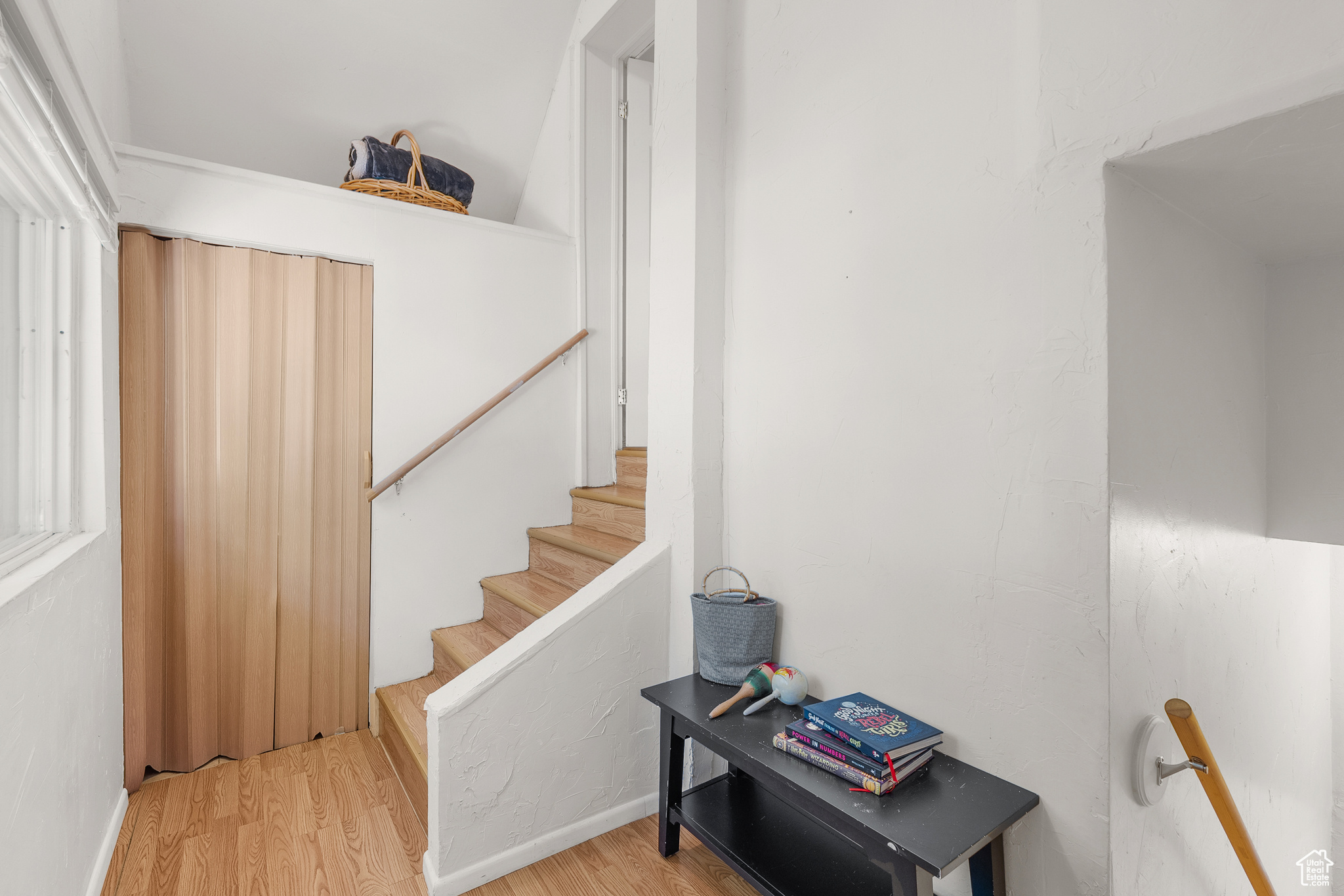 Farmington, Utah, 84025, United States, 4 Bedrooms Bedrooms, ,2 BathroomsBathrooms,Residential,For Sale,1866818