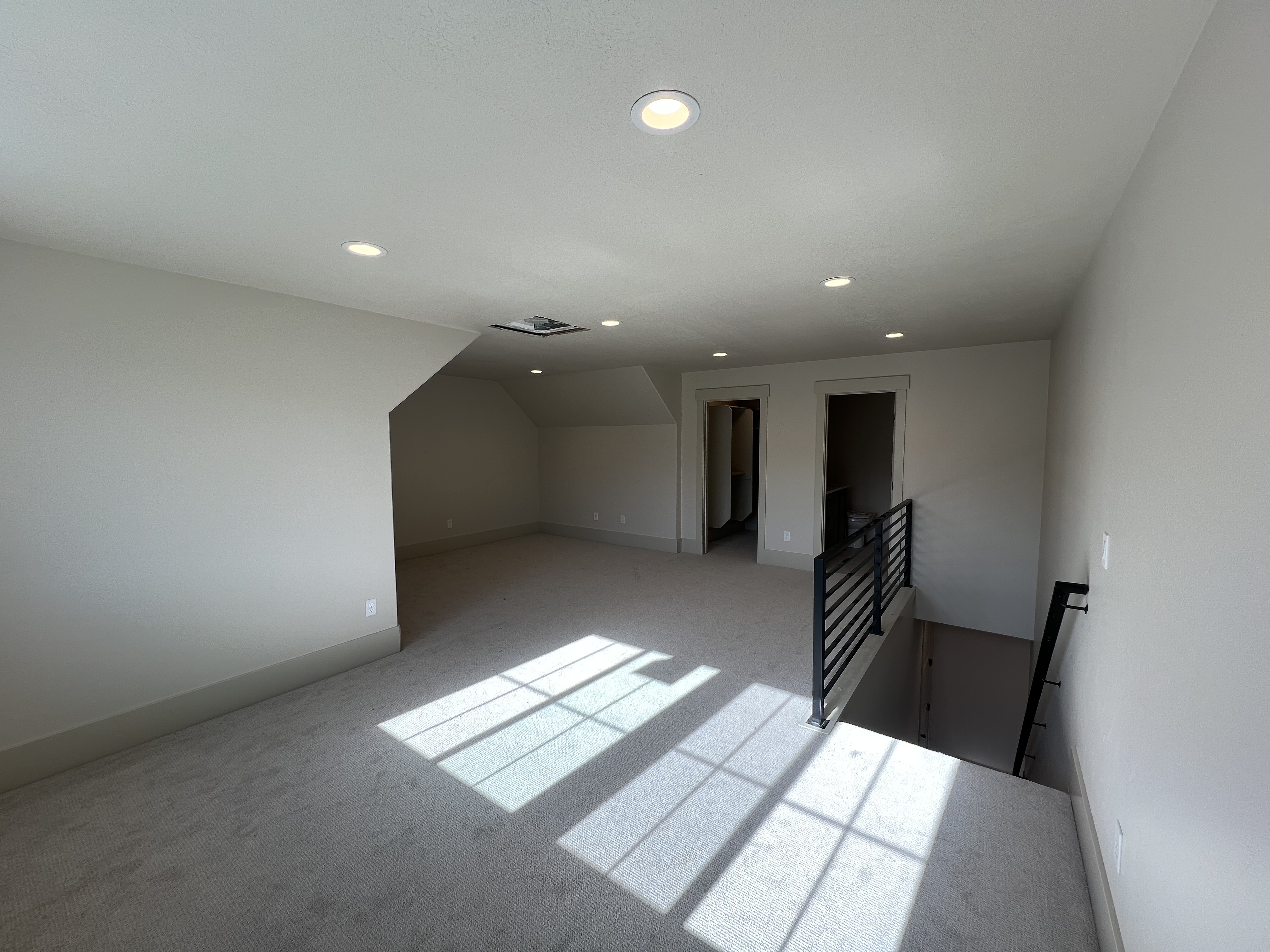 Mantua, Utah, 84324, United States, 4 Bedrooms Bedrooms, ,3 BathroomsBathrooms,Residential,For Sale,1793207