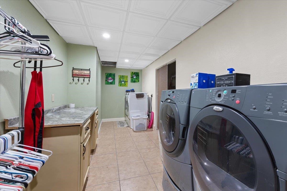 Spokane, Washington, 99224, United States, 5 Bedrooms Bedrooms, ,6 BathroomsBathrooms,Residential,For Sale,2000632