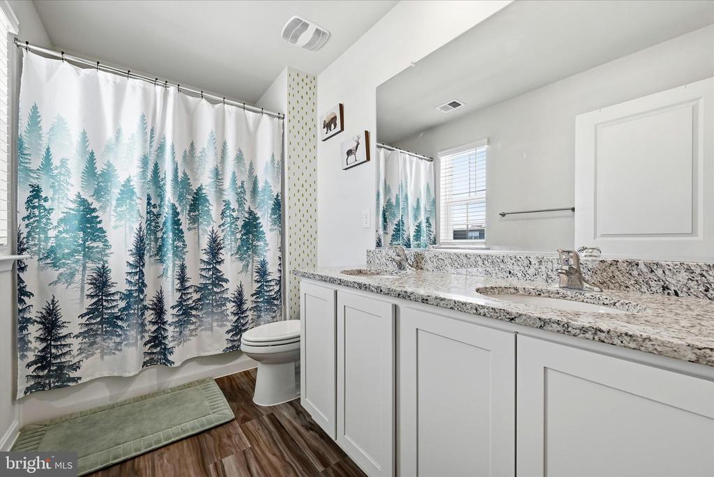 Berryville, Virginia, 22611, United States, 4 Bedrooms Bedrooms, ,3 BathroomsBathrooms,Residential,For Sale,2015067