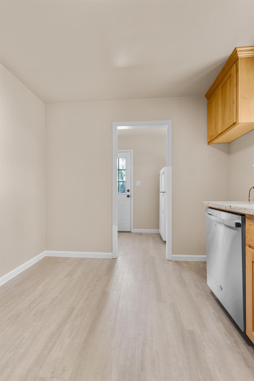Roseville, California, 95678, United States, 3 Bedrooms Bedrooms, ,2 BathroomsBathrooms,Residential,For Sale,1923515