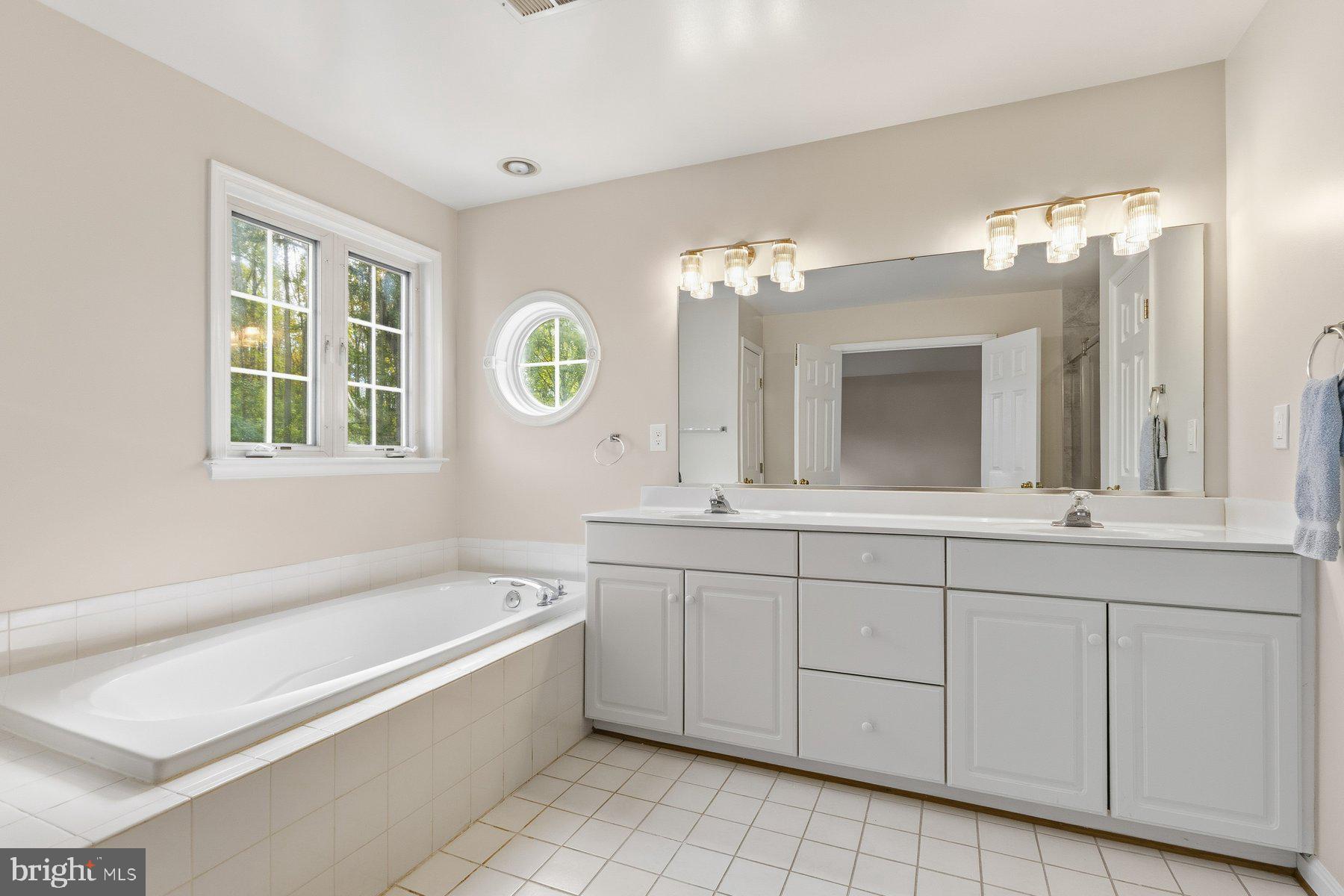 Upper Marlboro, Maryland, 20772, United States, 4 Bedrooms Bedrooms, ,4 BathroomsBathrooms,Residential,For Sale,1974820