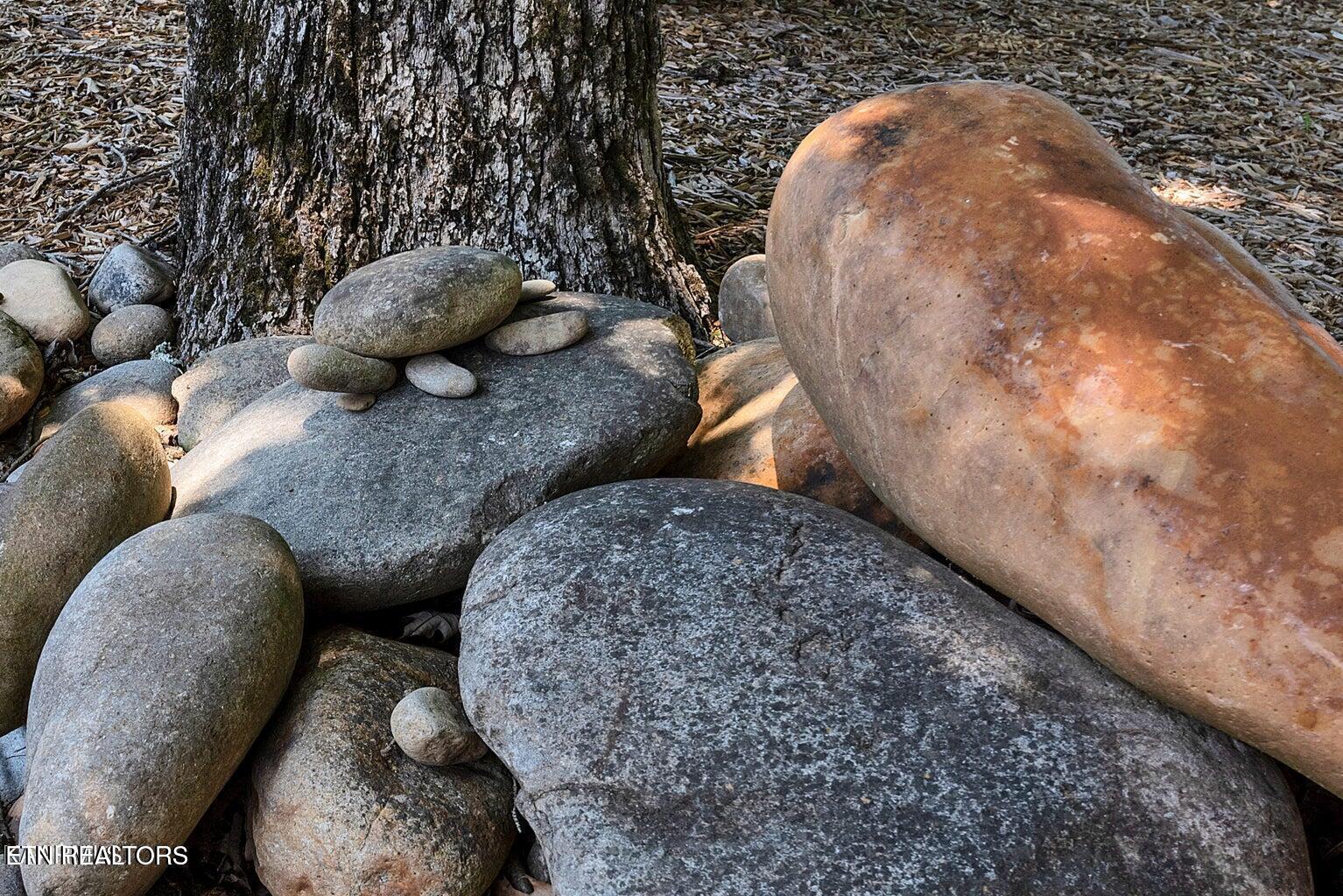 Louisville, Tennessee, 37777, United States, 3 Bedrooms Bedrooms, ,4 BathroomsBathrooms,Residential,For Sale,1995575