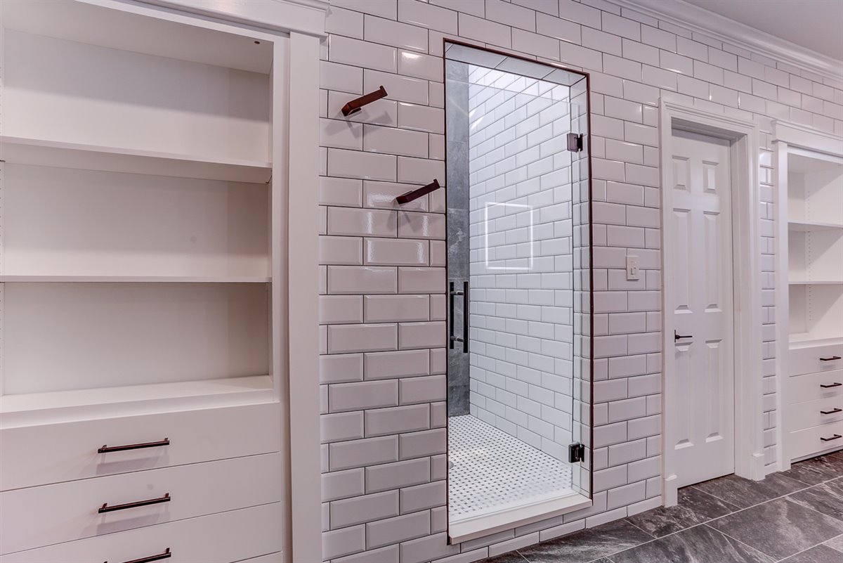 Memphis, Tennessee, 38111, United States, 4 Bedrooms Bedrooms, ,3 BathroomsBathrooms,Residential,For Sale,1974994