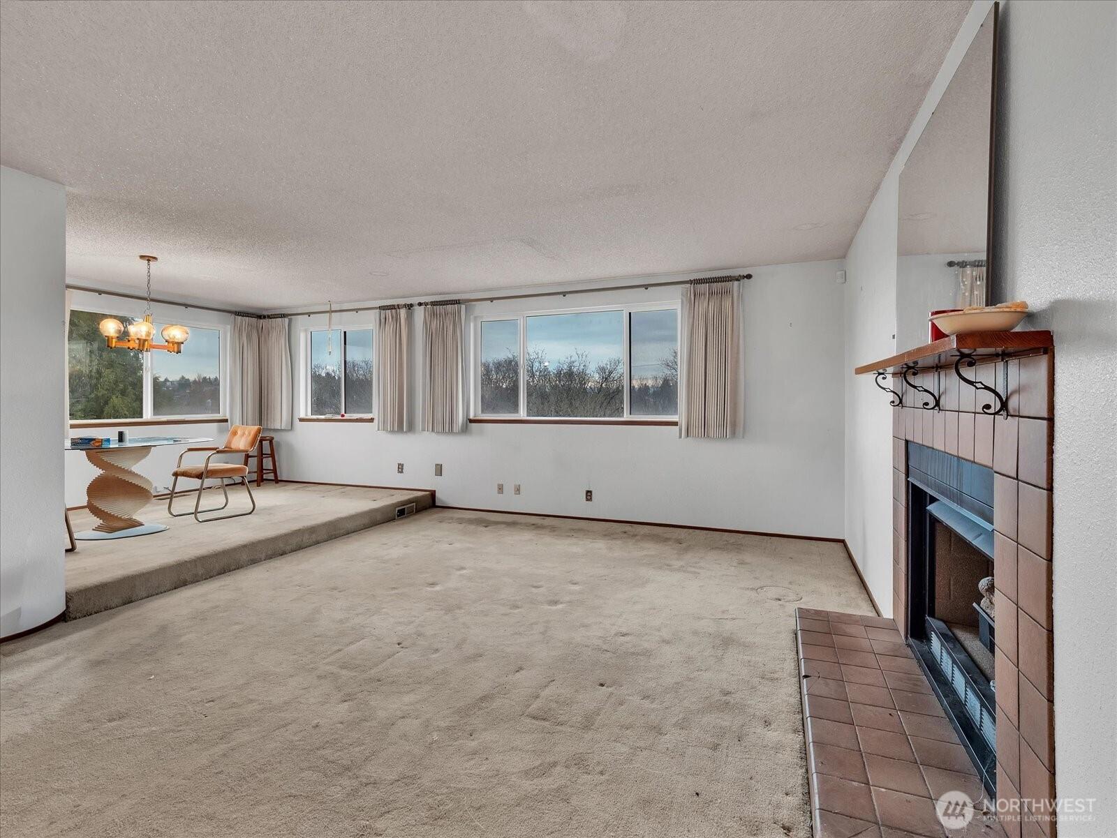 SEATTLE, Washington, 98144, United States, 3 Bedrooms Bedrooms, ,3 BathroomsBathrooms,Residential,For Sale,2000799