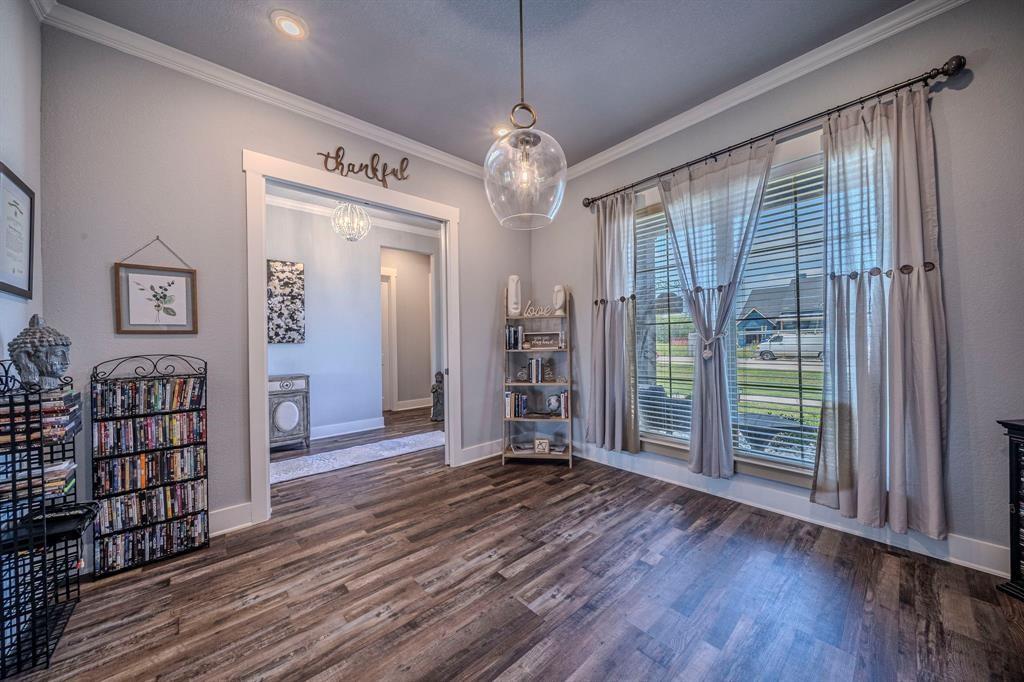 Waxahachie, Texas, 75165, United States, 4 Bedrooms Bedrooms, ,3 BathroomsBathrooms,Residential,For Sale,2007543