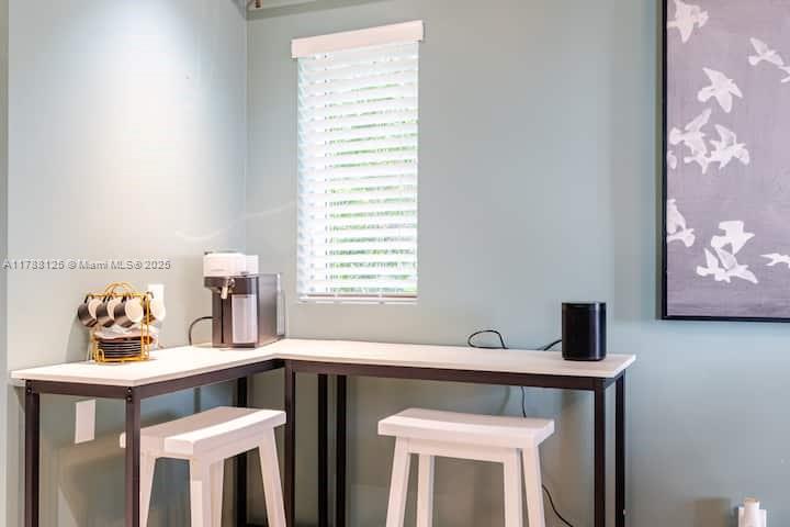 Miami Beach, Florida, 33139, United States, 5 Bedrooms Bedrooms, ,5 BathroomsBathrooms,Residential,For Sale,1785571