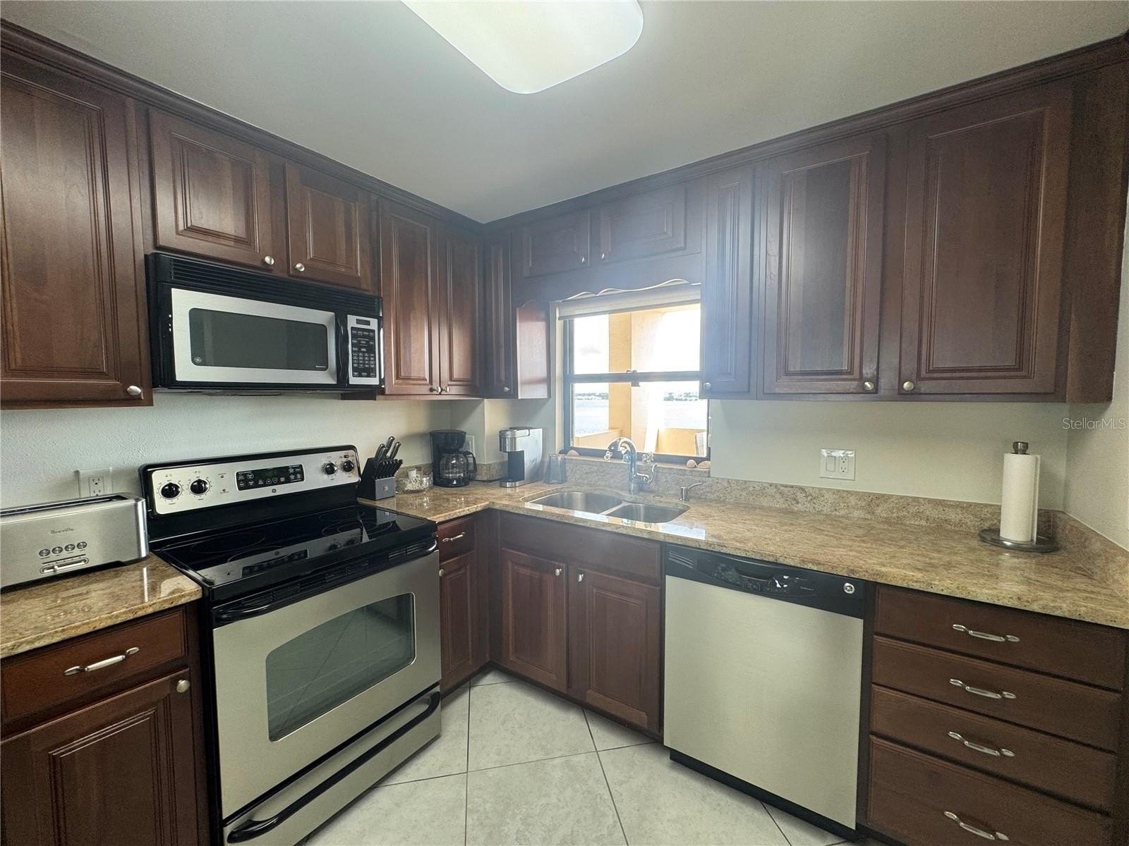 CLEARWATER BEACH, Florida, 33767, United States, 2 Bedrooms Bedrooms, ,2 BathroomsBathrooms,Residential,For Sale,1983656