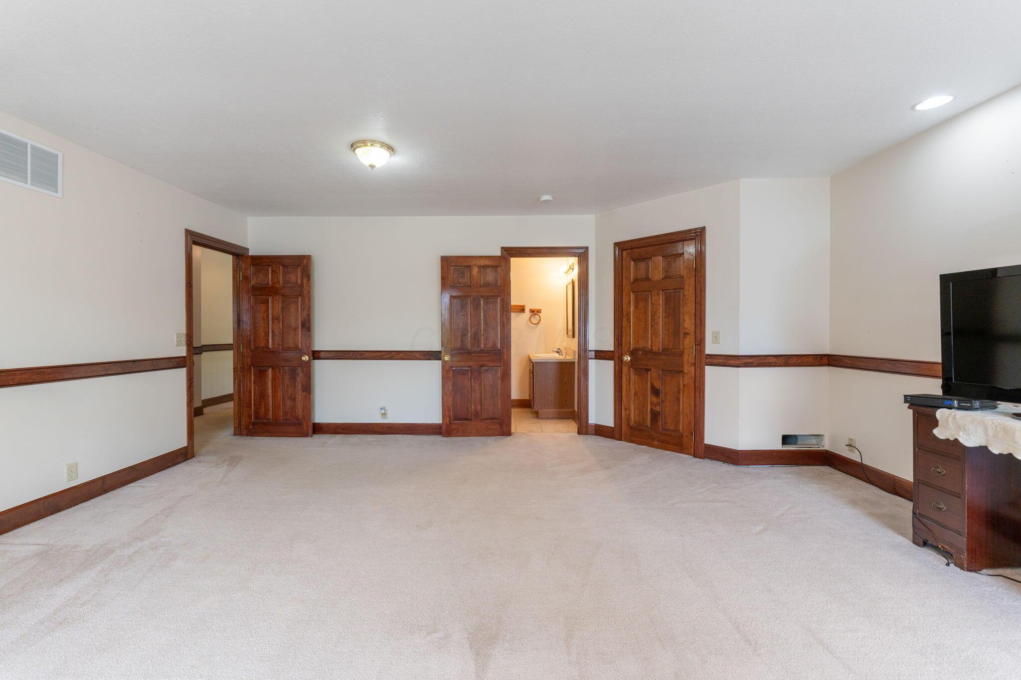 Johnstown, Ohio, 43031, United States, 6 Bedrooms Bedrooms, ,6 BathroomsBathrooms,Residential,For Sale,1840218