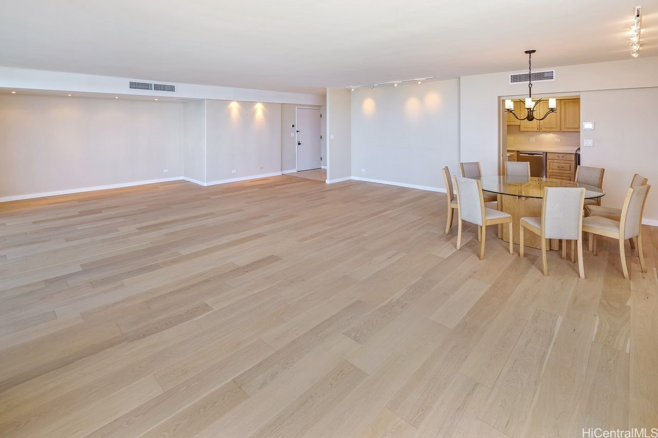 Honolulu, Hawaii, 96815, United States, 2 Bedrooms Bedrooms, ,2 BathroomsBathrooms,Residential,For Sale,1836877