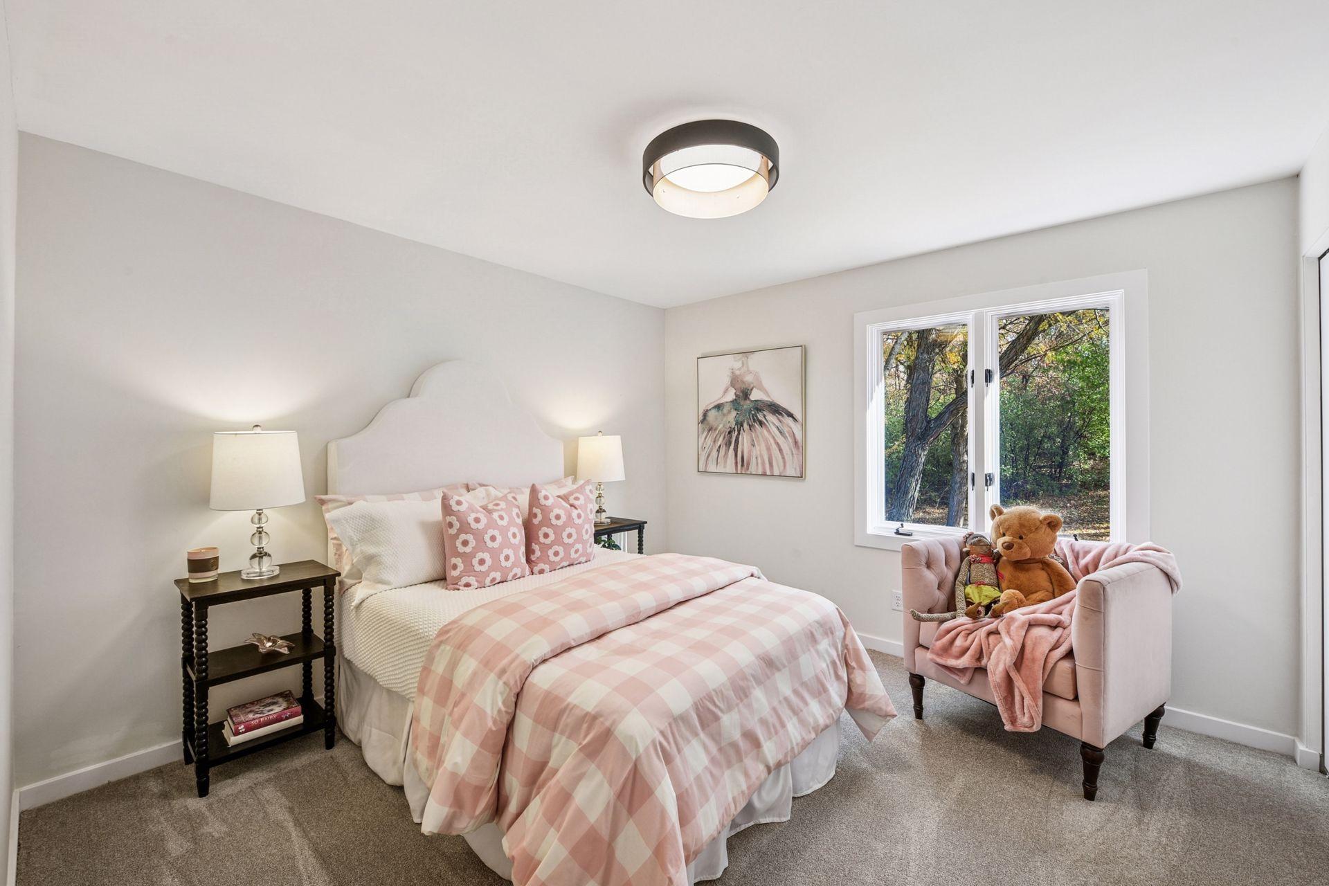 Wayzata, Minnesota, 55391, United States, 5 Bedrooms Bedrooms, ,3 BathroomsBathrooms,Residential,For Sale,1991556