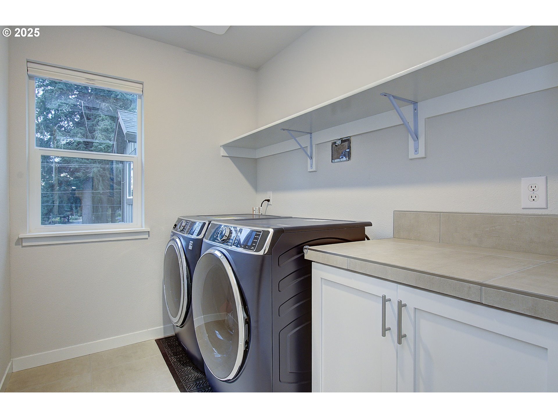 Vancouver, Washington, 98665, United States, 4 Bedrooms Bedrooms, ,2 BathroomsBathrooms,Residential,For Sale,2000903