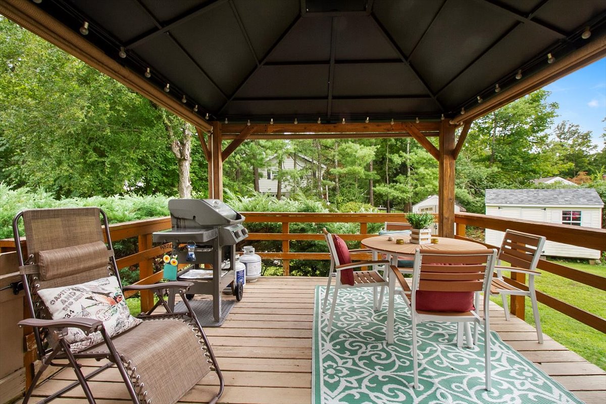 Yorktown Heights, New York, 10598, United States, 3 Bedrooms Bedrooms, ,2 BathroomsBathrooms,Residential,For Sale,1975256