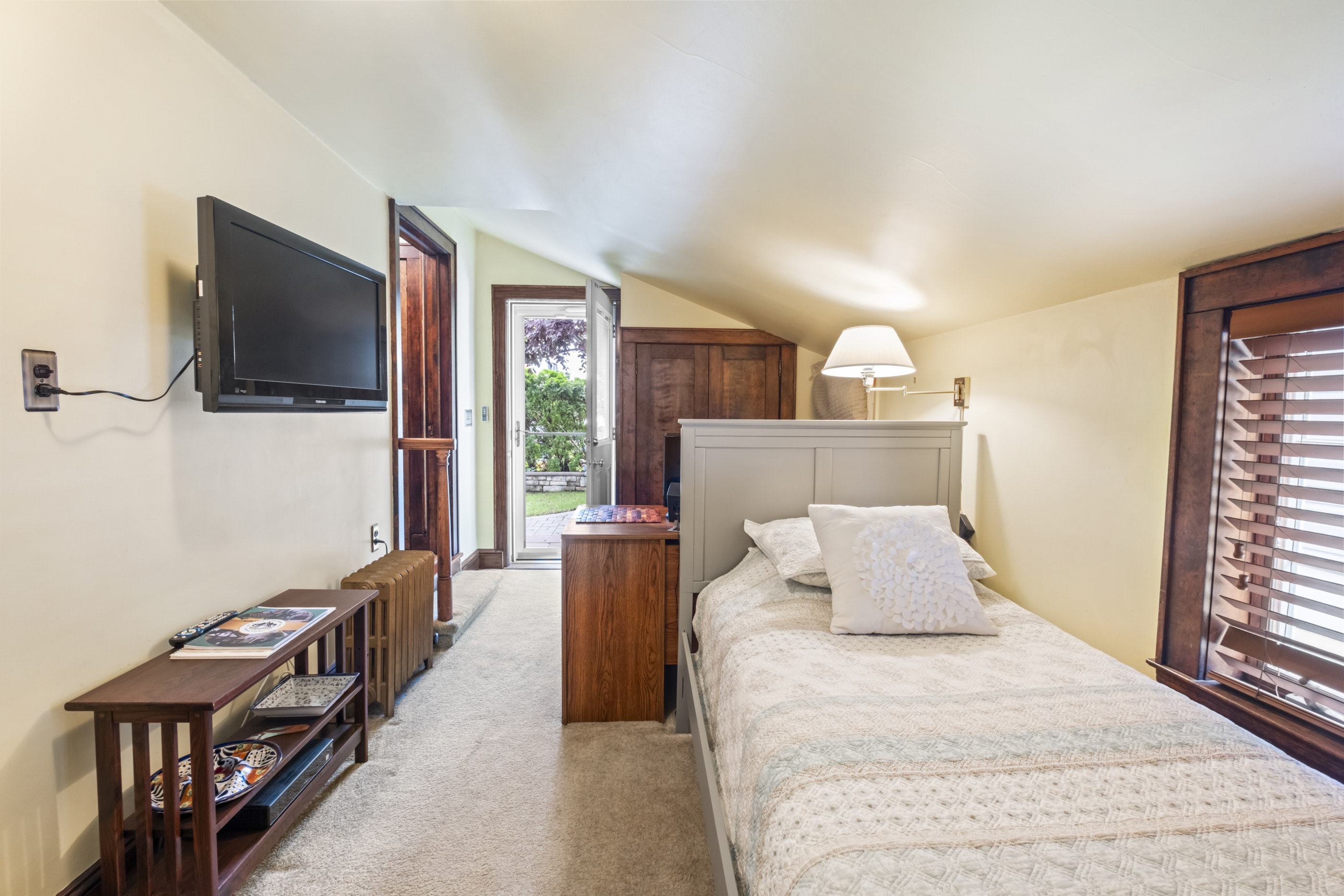 Bellerose Village, New York, 11001, United States, 3 Bedrooms Bedrooms, ,2 BathroomsBathrooms,Residential,For Sale,1974559