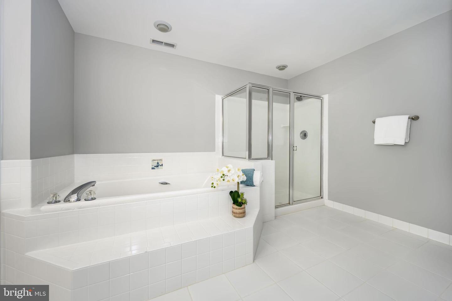 Stevensville, Maryland, 21666, United States, 5 Bedrooms Bedrooms, ,3 BathroomsBathrooms,Residential,For Sale,1938854