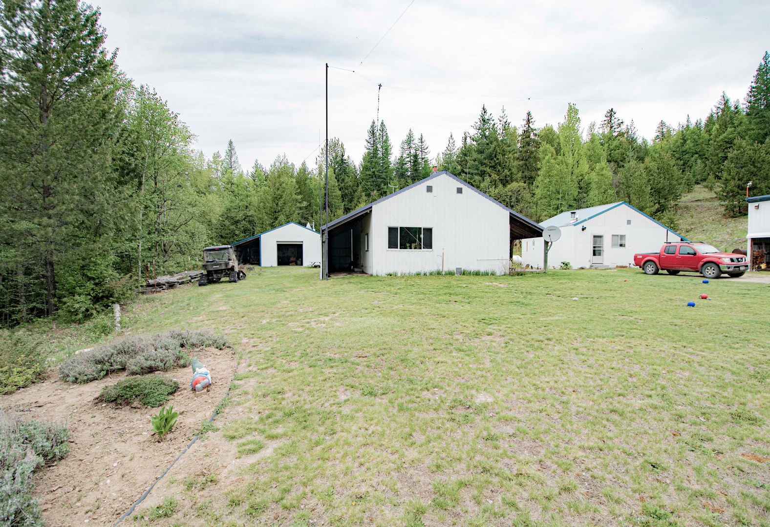 Naples, Idaho, 83847, United States, 2 Bedrooms Bedrooms, ,1 BathroomBathrooms,Residential,For Sale,1979957