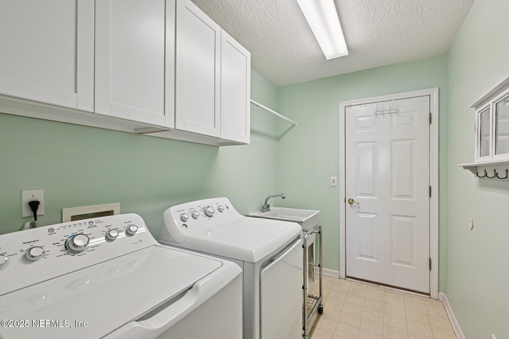 Fleming Island, Florida, 32003, United States, 4 Bedrooms Bedrooms, ,3 BathroomsBathrooms,Residential,For Sale,1993448