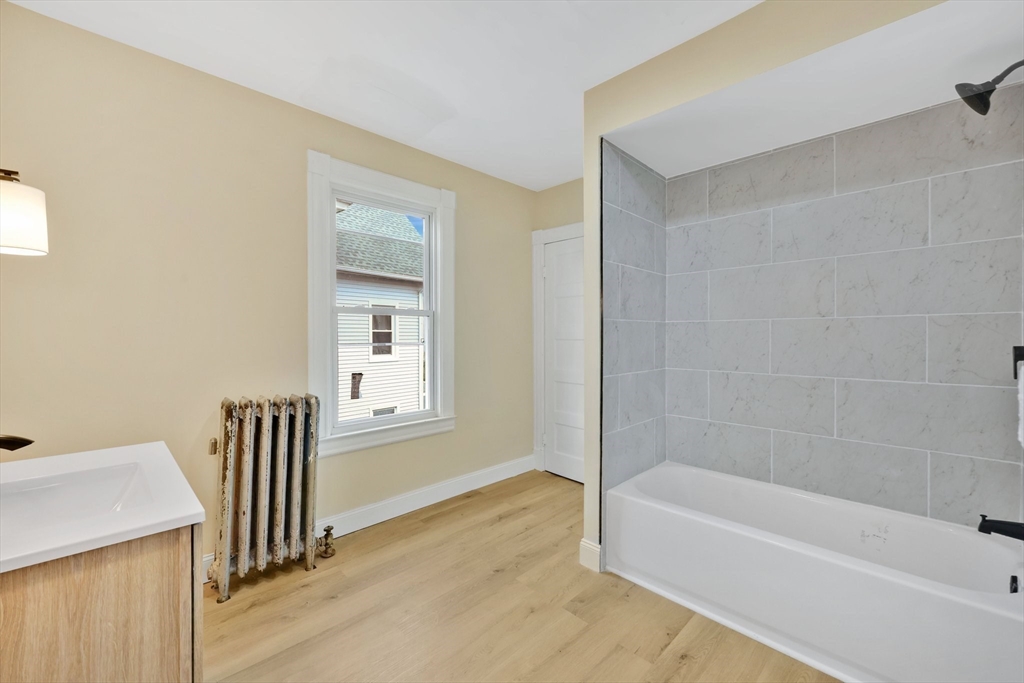 Springfield, Massachusetts, 01108, United States, 7 Bedrooms Bedrooms, ,2 BathroomsBathrooms,Residential,For Sale,2040283