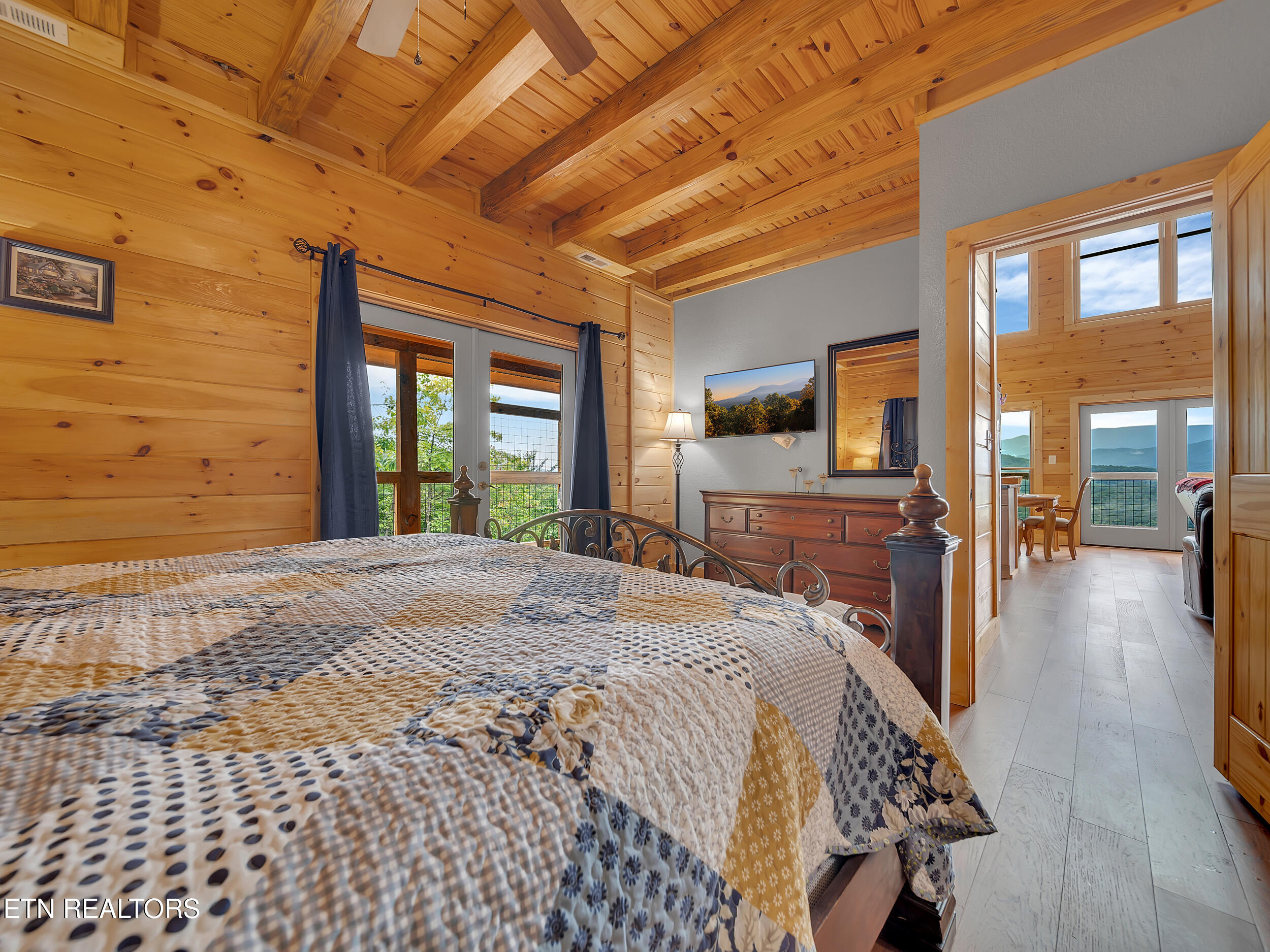 Sevierville, Tennessee, 37876, United States, 3 Bedrooms Bedrooms, ,4 BathroomsBathrooms,Residential,For Sale,1938196
