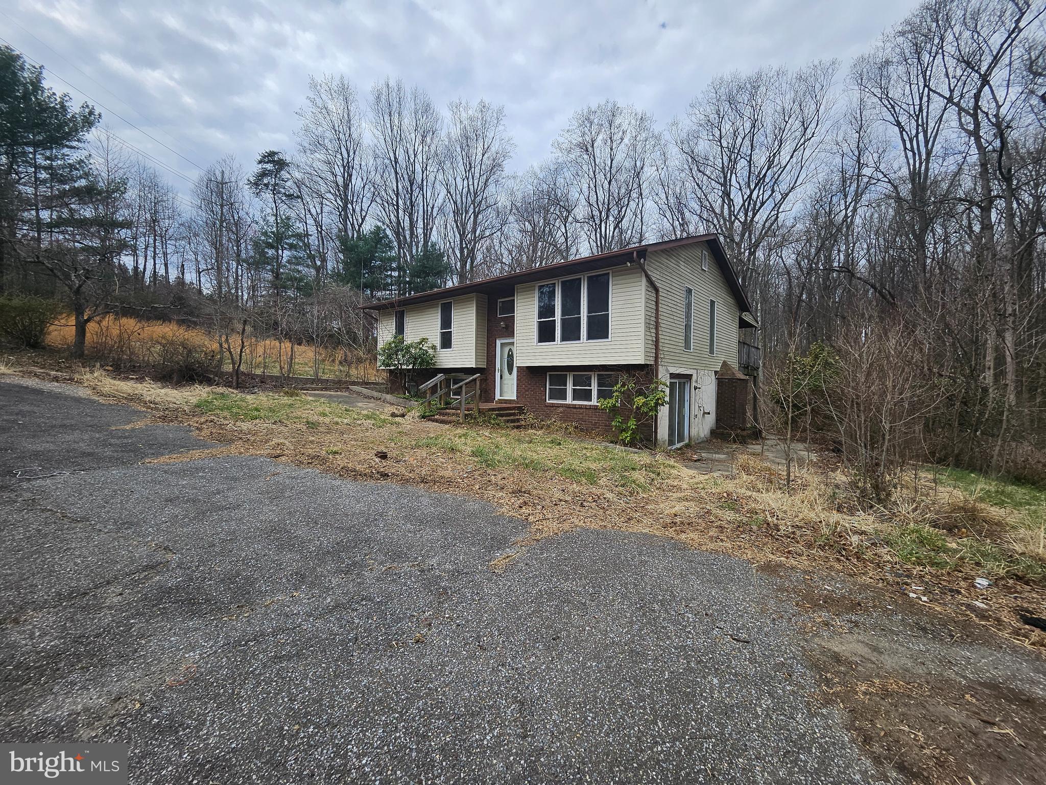 Millersville, Maryland, 21108, United States, 5 Bedrooms Bedrooms, ,3 BathroomsBathrooms,Residential,For Sale,1881579