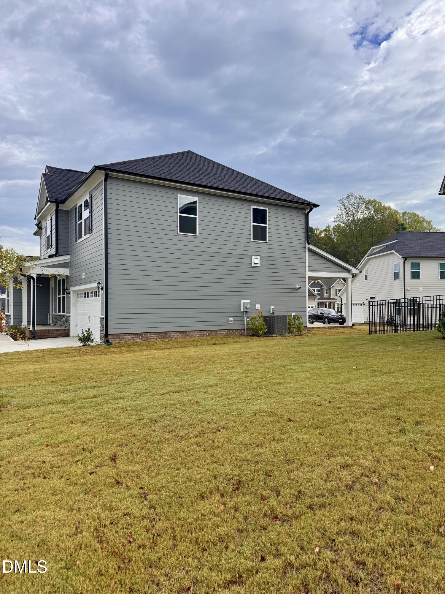 Fuquay Varina, North Carolina, 27526, United States, 5 Bedrooms Bedrooms, ,3 BathroomsBathrooms,Residential,For Sale,1973834