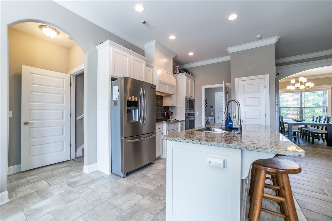 Fayetteville, Arkansas, 72701, United States, 4 Bedrooms Bedrooms, ,3 BathroomsBathrooms,Residential,For Sale,1874456