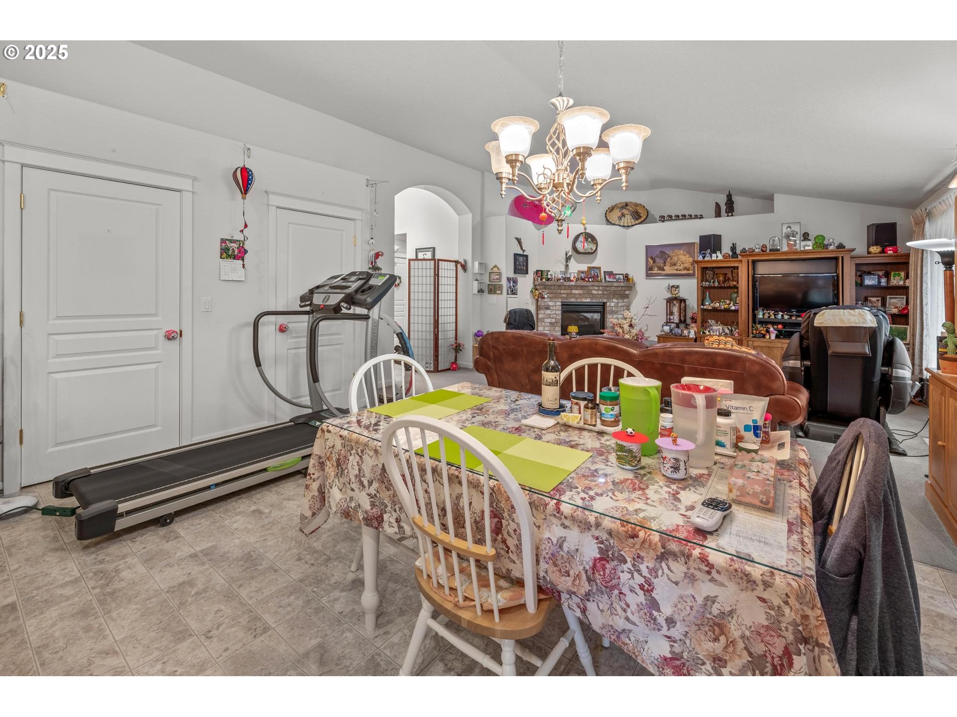 Oregon City, Oregon, 97045, United States, 3 Bedrooms Bedrooms, ,2 BathroomsBathrooms,Residential,For Sale,1949675