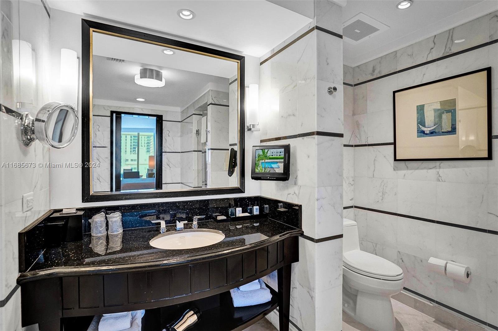 4391 Collins Ave Unit 915, Miami Beach, Florida, 33140, United States, ,1 BathroomBathrooms,Residential,For Sale,4391 Collins Ave Unit 915,1651595