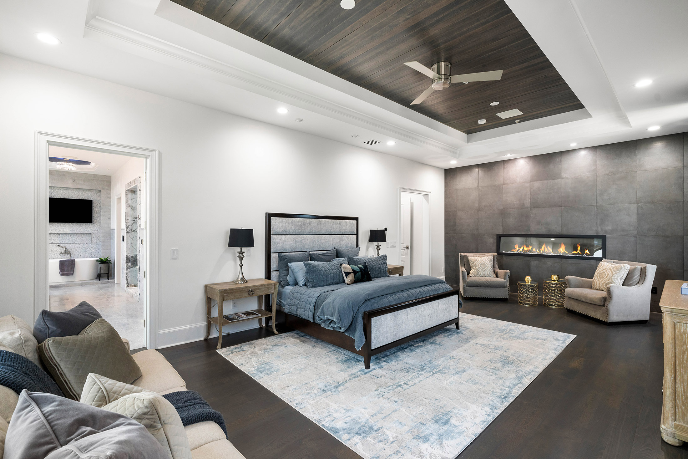  Modern Elegance in the Sky – Designer Penthouse with Skyline Views - 物件實景