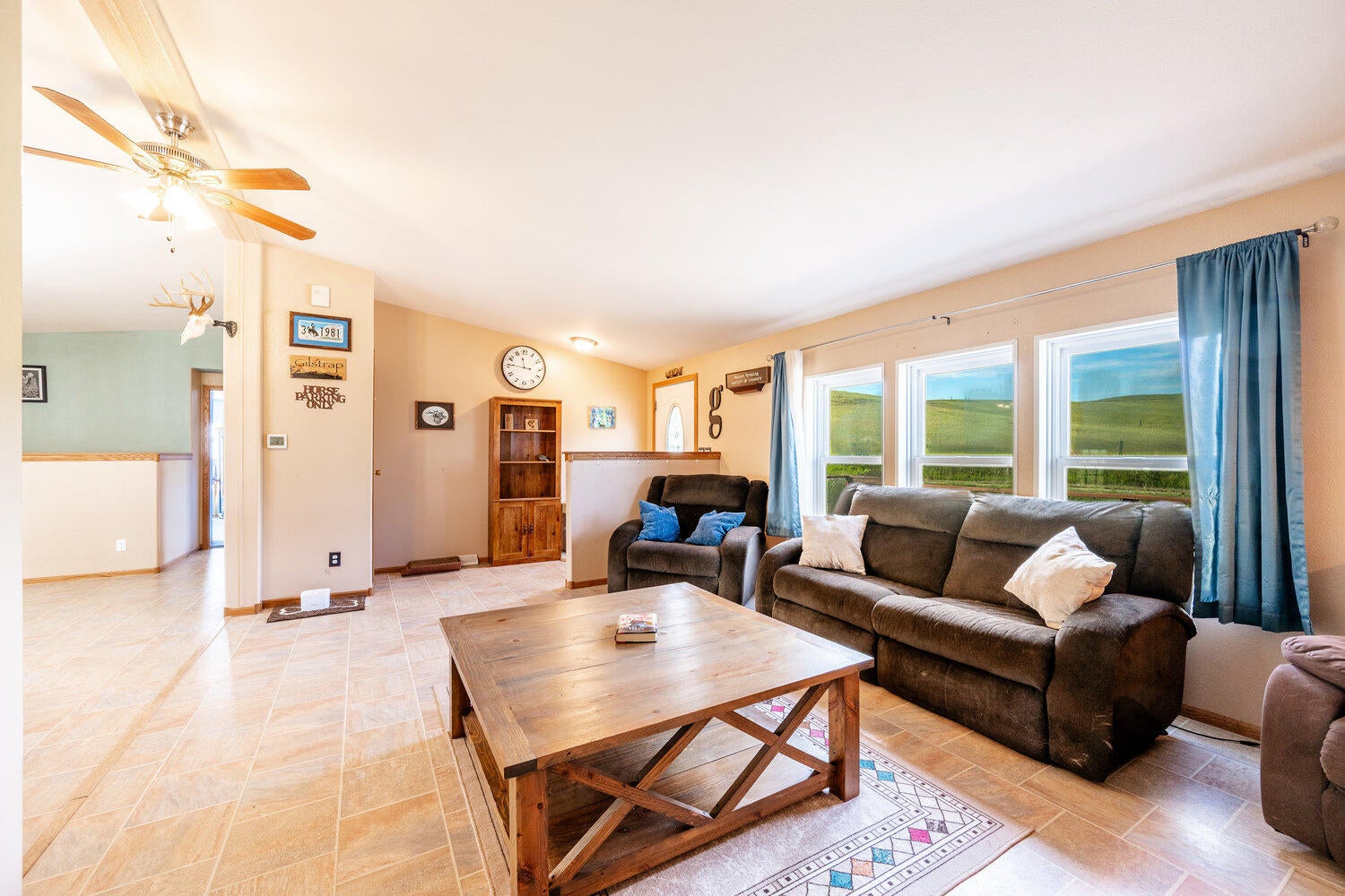 Banner, Wyoming, 82832, United States, 4 Bedrooms Bedrooms, ,3 BathroomsBathrooms,Residential,For Sale,1983466