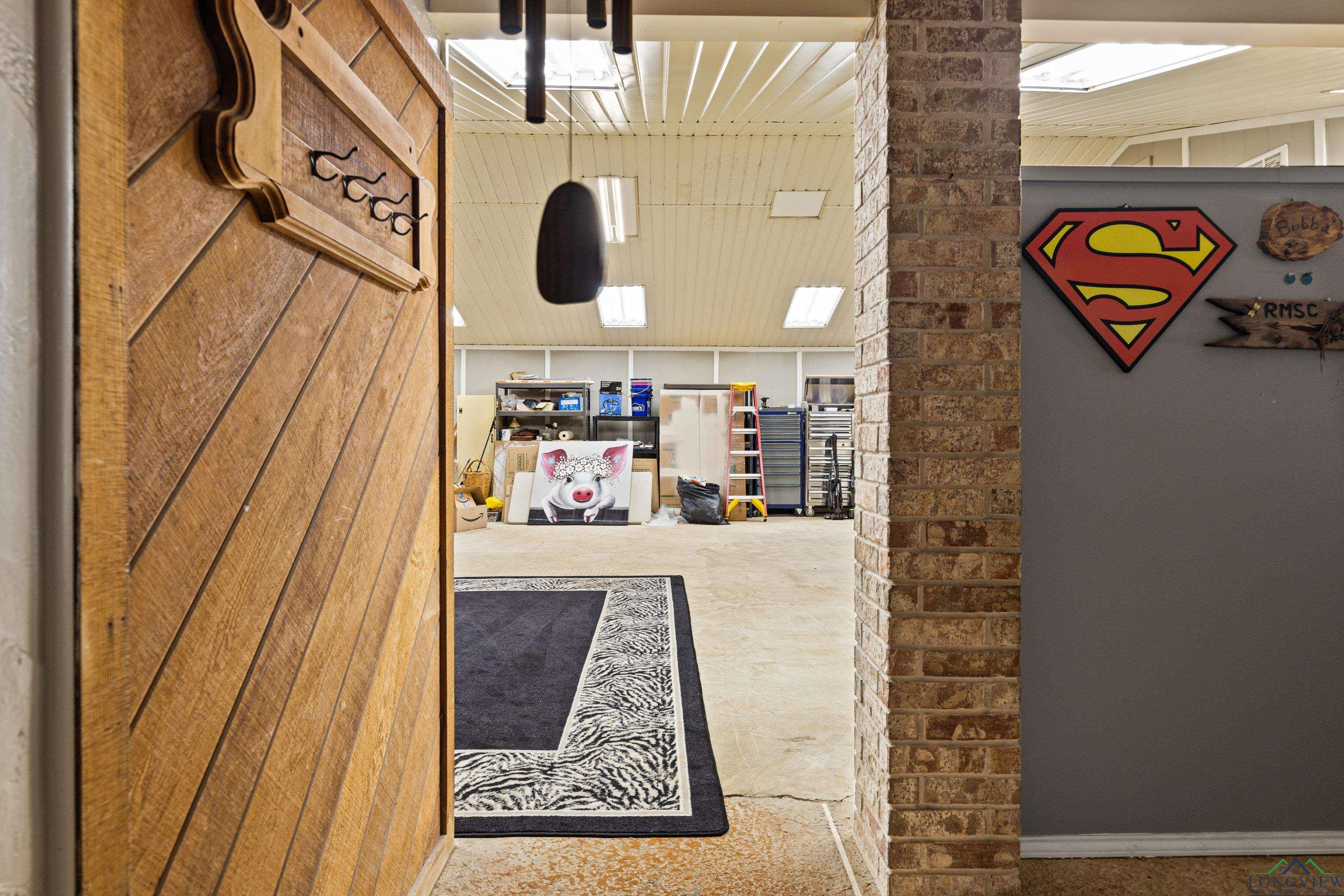 Kilgore, Texas, 75662, United States, 4 Bedrooms Bedrooms, ,3 BathroomsBathrooms,Residential,For Sale,1949860