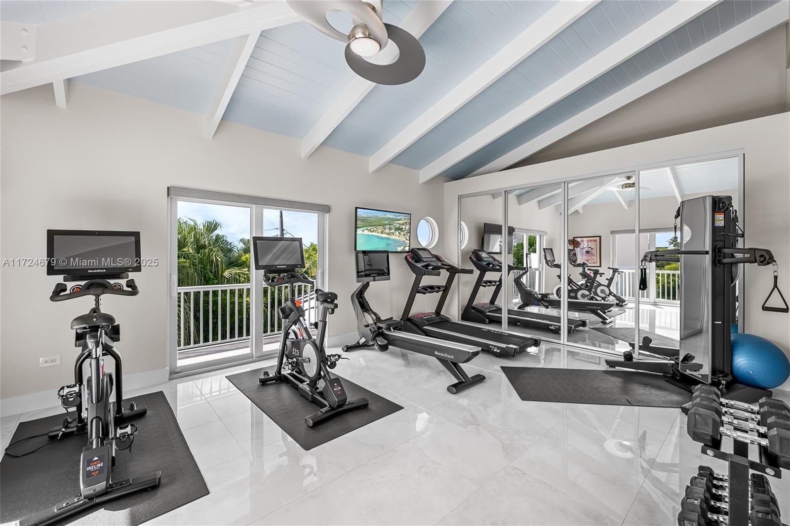 Islamorada, Florida, 33036, United States, 6 Bedrooms Bedrooms, ,4 BathroomsBathrooms,Residential,For Sale,1932543