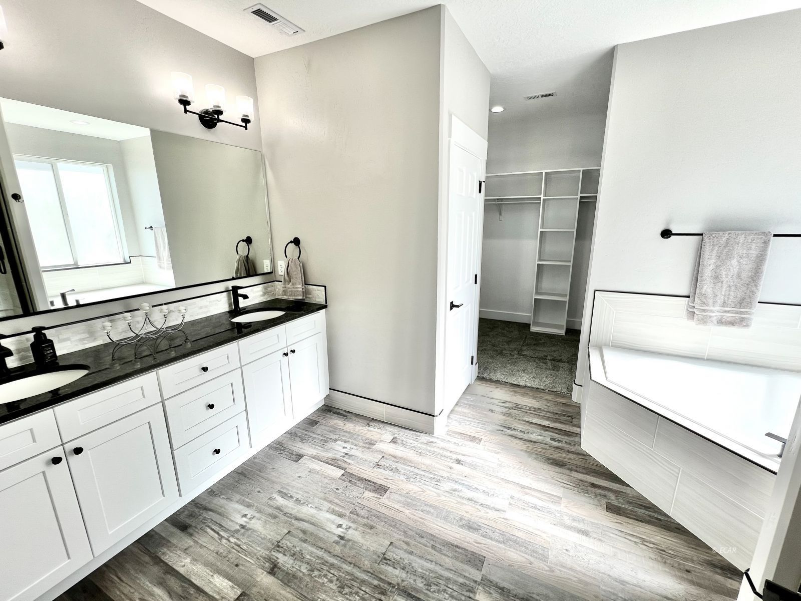 Elko, Nevada, 89801, United States, 3 Bedrooms Bedrooms, ,2 BathroomsBathrooms,Residential,For Sale,1700409
