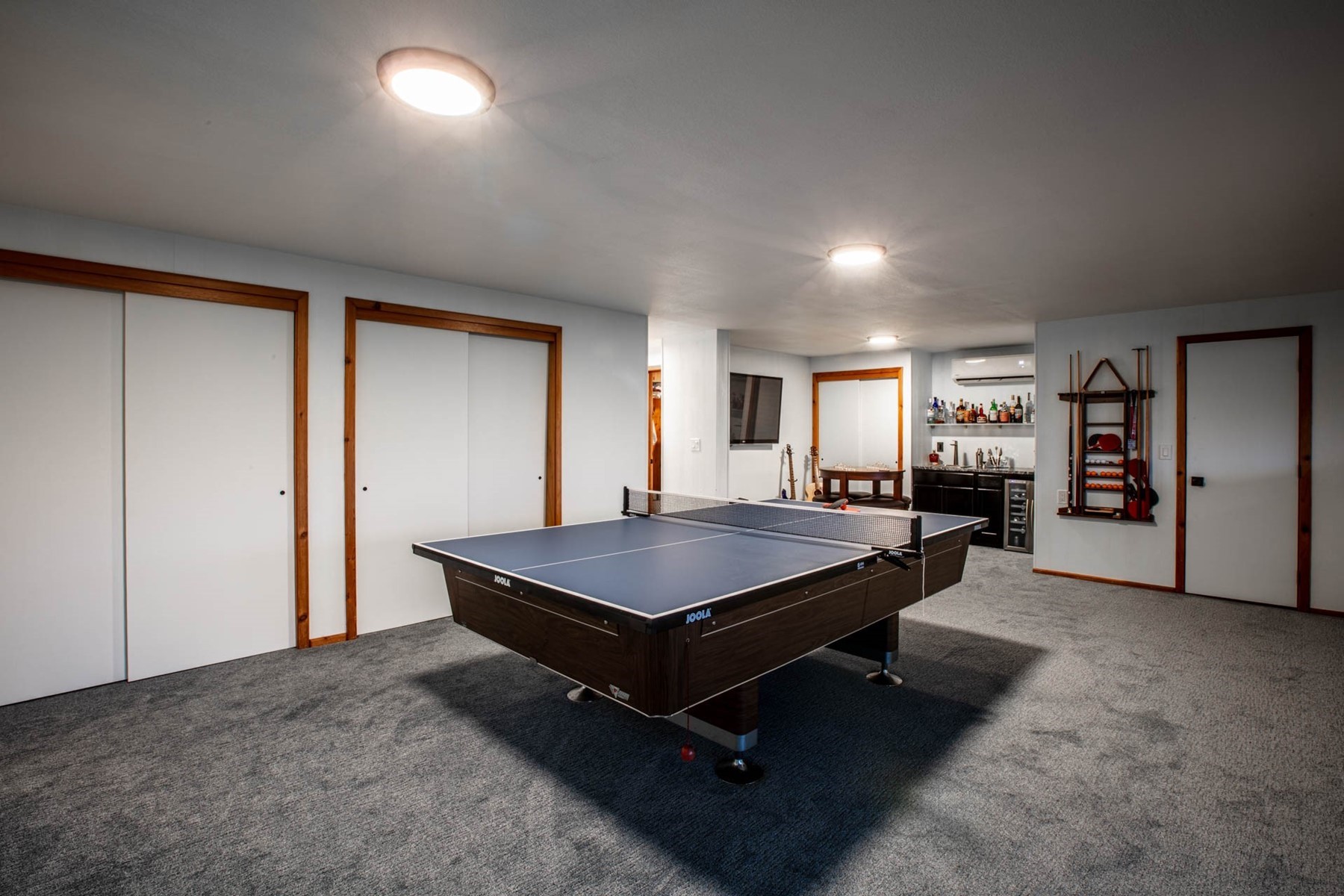  Renovated Waterfront Retreat with Private Dock & Guest Barn - 物件實景