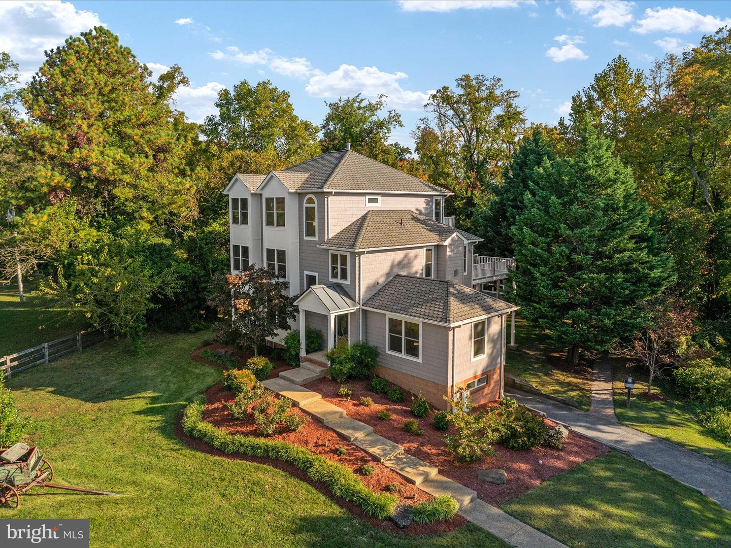 Pasadena, Maryland, 21122, United States, 6 Bedrooms Bedrooms, ,6 BathroomsBathrooms,Residential,For Sale,1994815