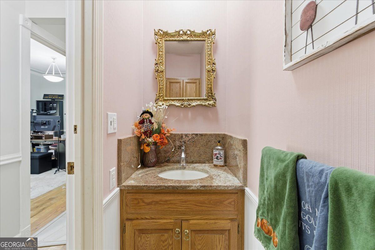 Douglasville, Georgia, 30135, United States, 5 Bedrooms Bedrooms, ,3 BathroomsBathrooms,Residential,For Sale,1988782