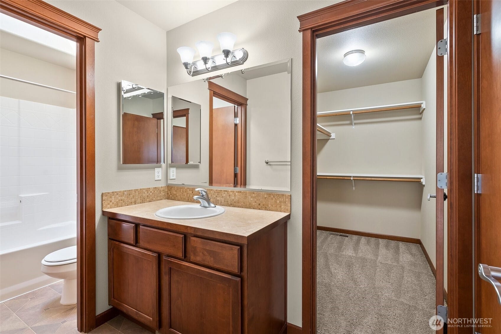 Puyallup, Washington, 98374, United States, 3 Bedrooms Bedrooms, ,3 BathroomsBathrooms,Residential,For Sale,1885383