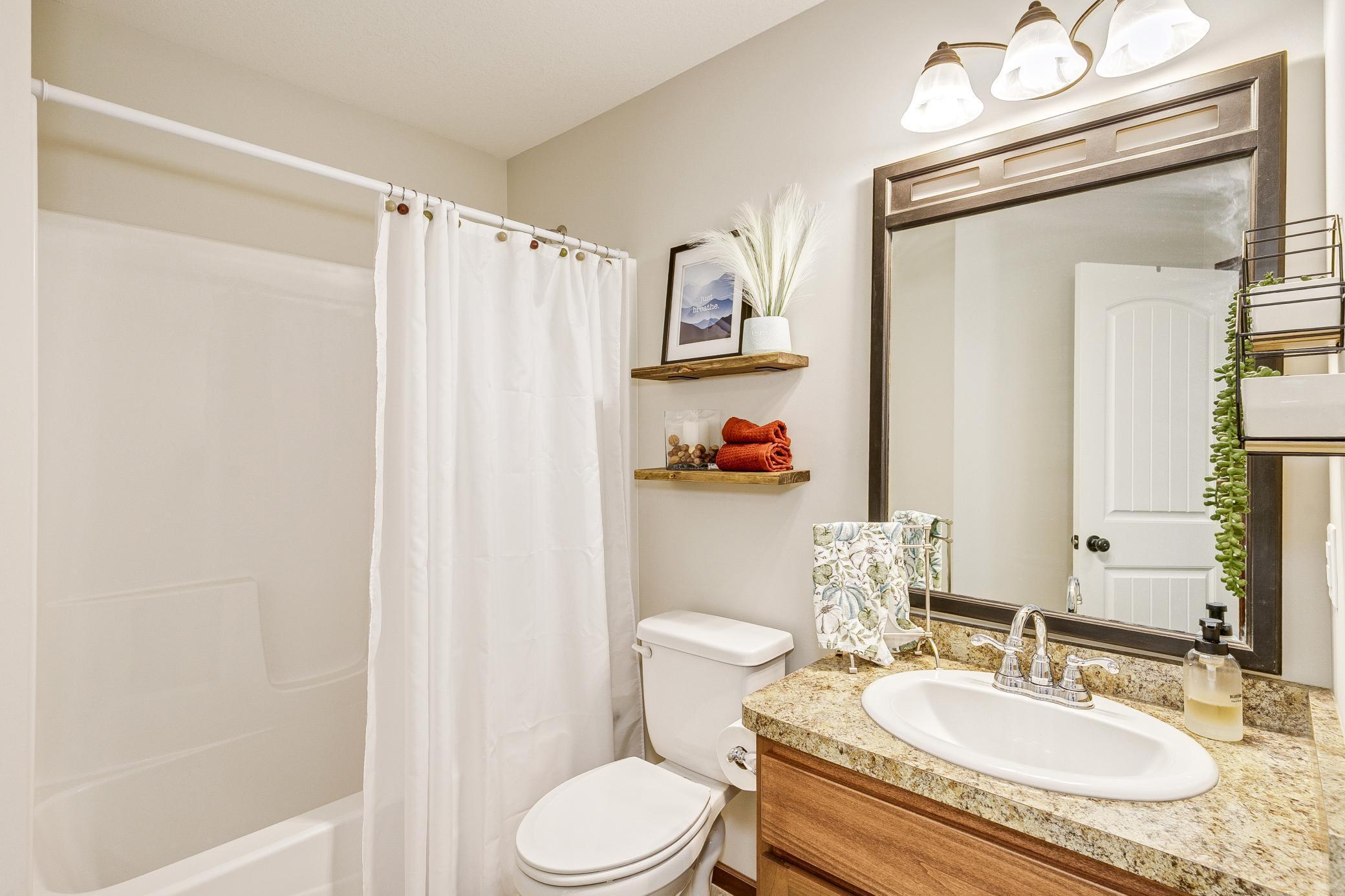 Blaine, Minnesota, 55434, United States, 3 Bedrooms Bedrooms, ,2 BathroomsBathrooms,Residential,For Sale,1933012