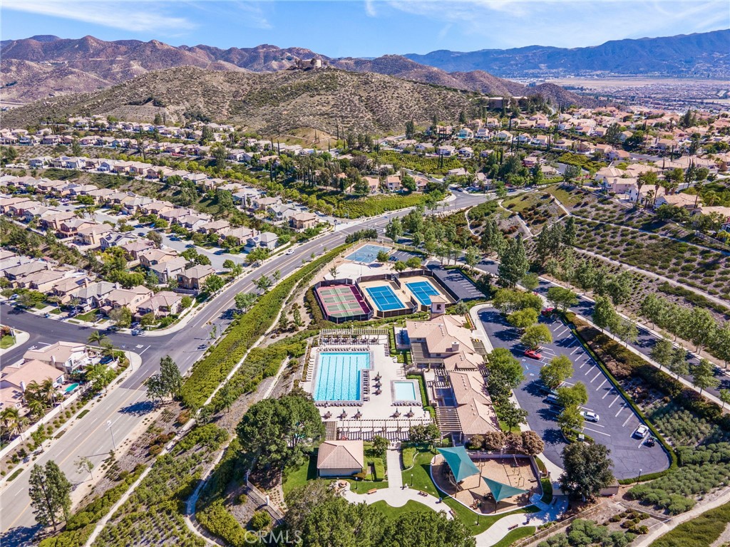 Lake Elsinore, California, 92532, United States, 4 Bedrooms Bedrooms, ,3 BathroomsBathrooms,Residential,For Sale,2048913