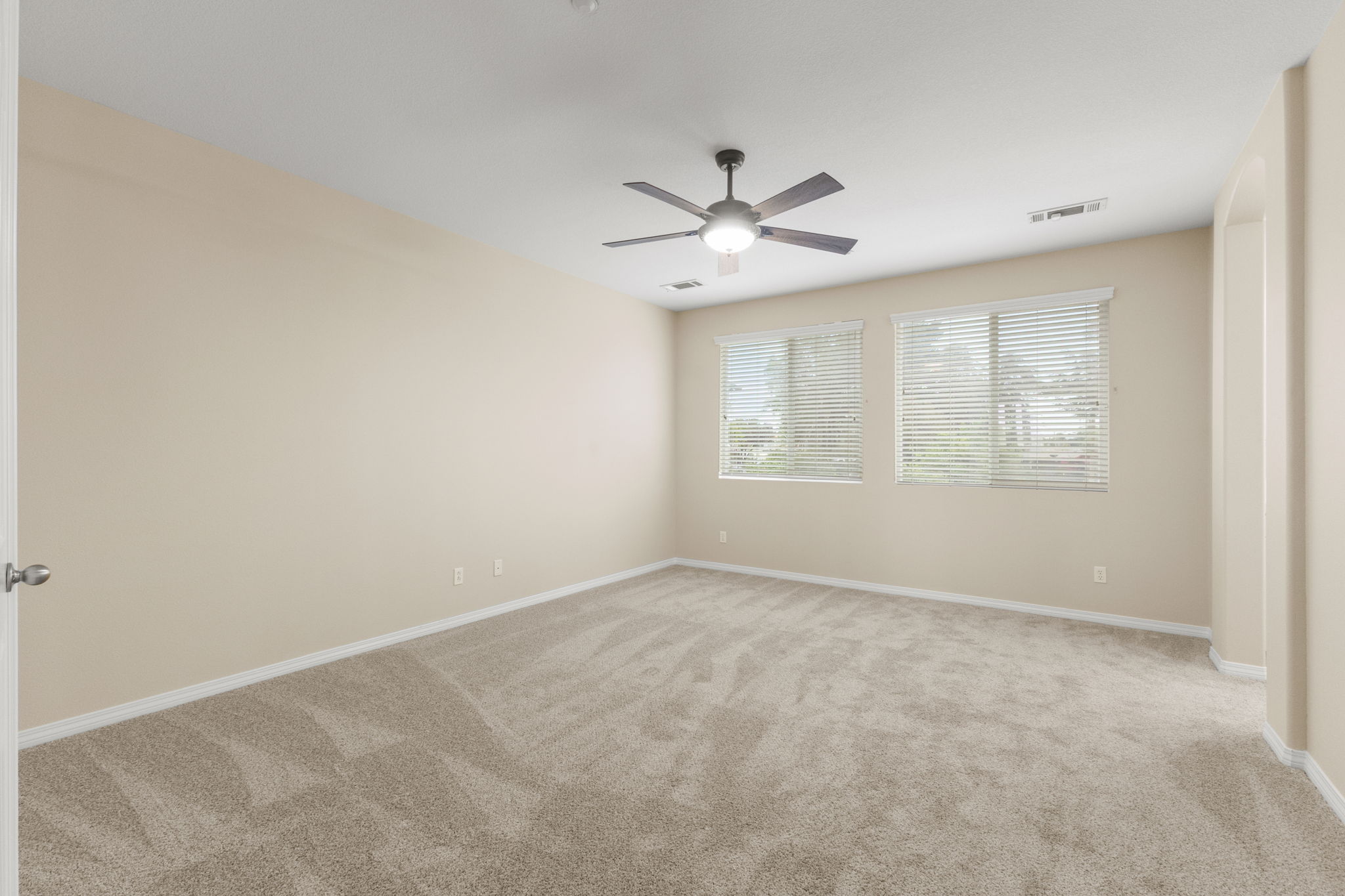 Redlands, California, 92374, United States, 6 Bedrooms Bedrooms, ,4 BathroomsBathrooms,Residential,For Sale,1923576
