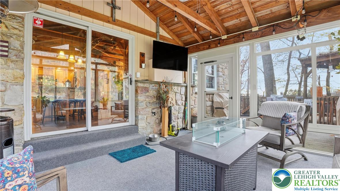 Allentown City, Pennsylvania, 18103, United States, 3 Bedrooms Bedrooms, ,2 BathroomsBathrooms,Residential,For Sale,1993437