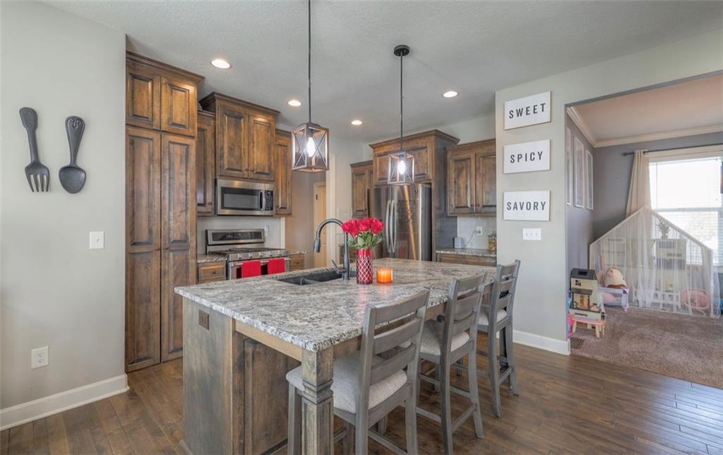 Olathe, Kansas, 66062, United States, 4 Bedrooms Bedrooms, ,4 BathroomsBathrooms,Residential,For Sale,1992047